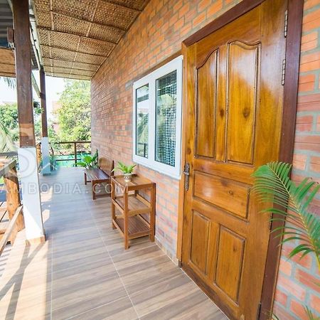 Angkor Dino Home Siem Reap Exterior foto